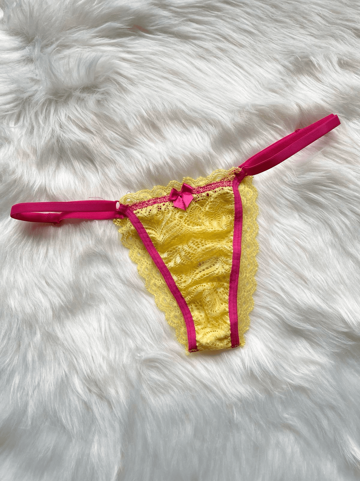 Amarelo